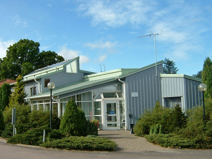 AXEL-Swedish-office-summer-860x645-1.jpg
